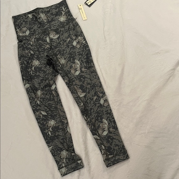 Max Studio Performance reversible 7/8 leggings, size S, color:Lichen combo - Picture 1 of 5